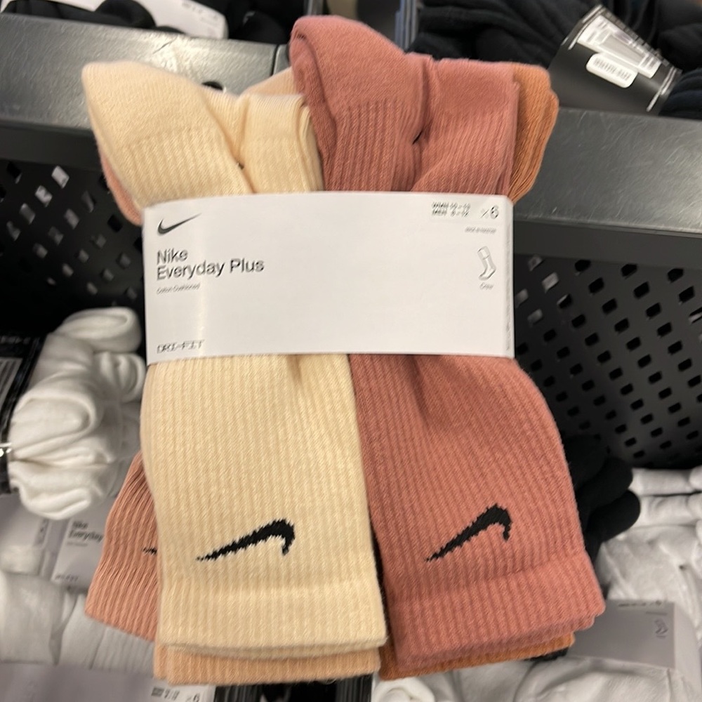 NIKE 
Training Crew Socks SizeL(6 Pairs)
Nike Everyday Cushioned

NWT - Picture 11 of 16